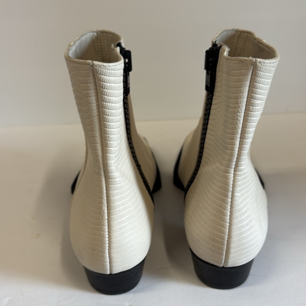 FRAME Le Maddox Leather Ankle Boots Off White Lizard Women's Size 39 - Picture 6 of 10